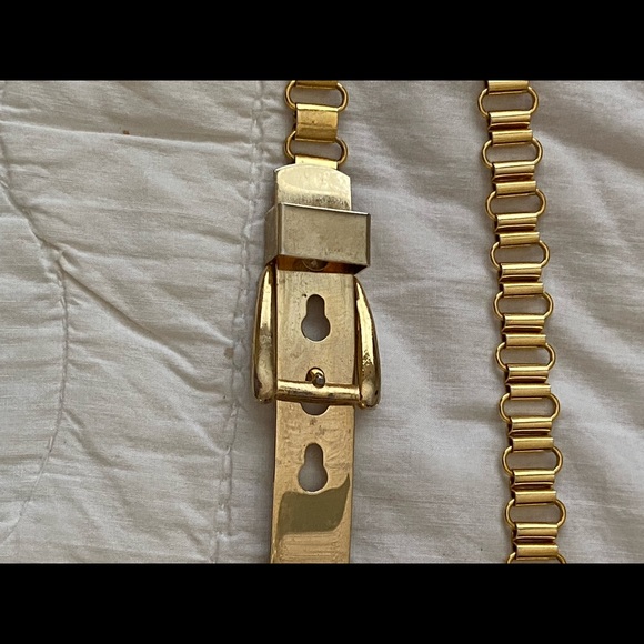 Unique Gold Tone Metal Belt - Picture 6 of 6